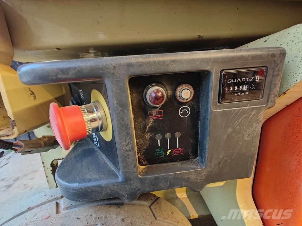 JLG 1930 ES Šķerveida pacēlāji