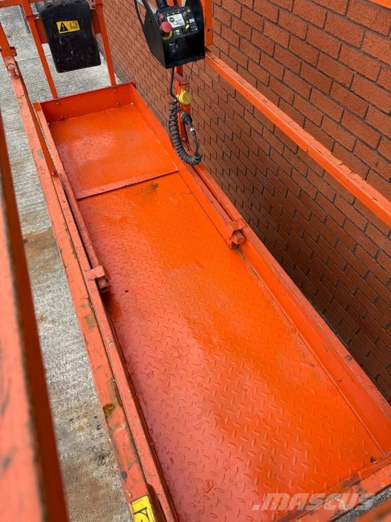 JLG 6 RS Šķerveida pacēlāji