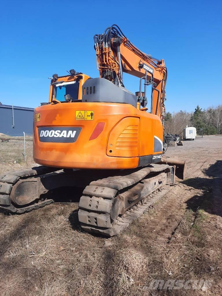 Doosan DX140LCR-5 Kāpurķēžu ekskavatori