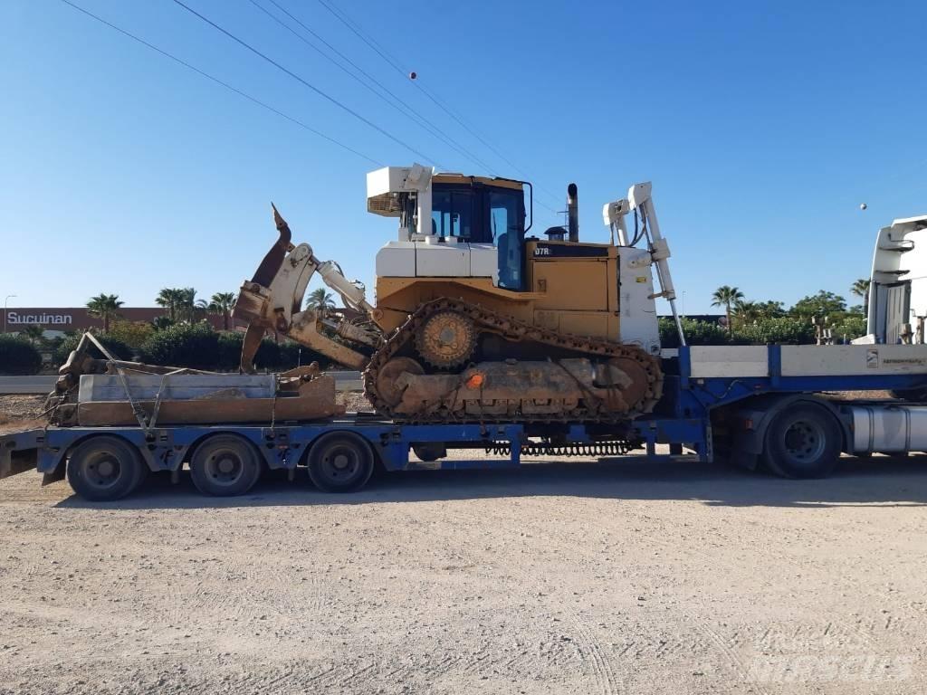 CAT D 7 R II Kāpurķēžu buldozeri