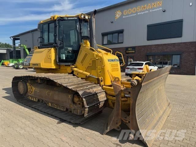 Komatsu D 61 PX-23 Kāpurķēžu buldozeri