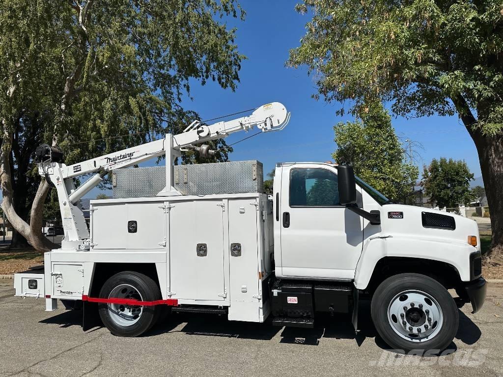 GMC Topkick C 7500 Smagās mašīnas ar celtni