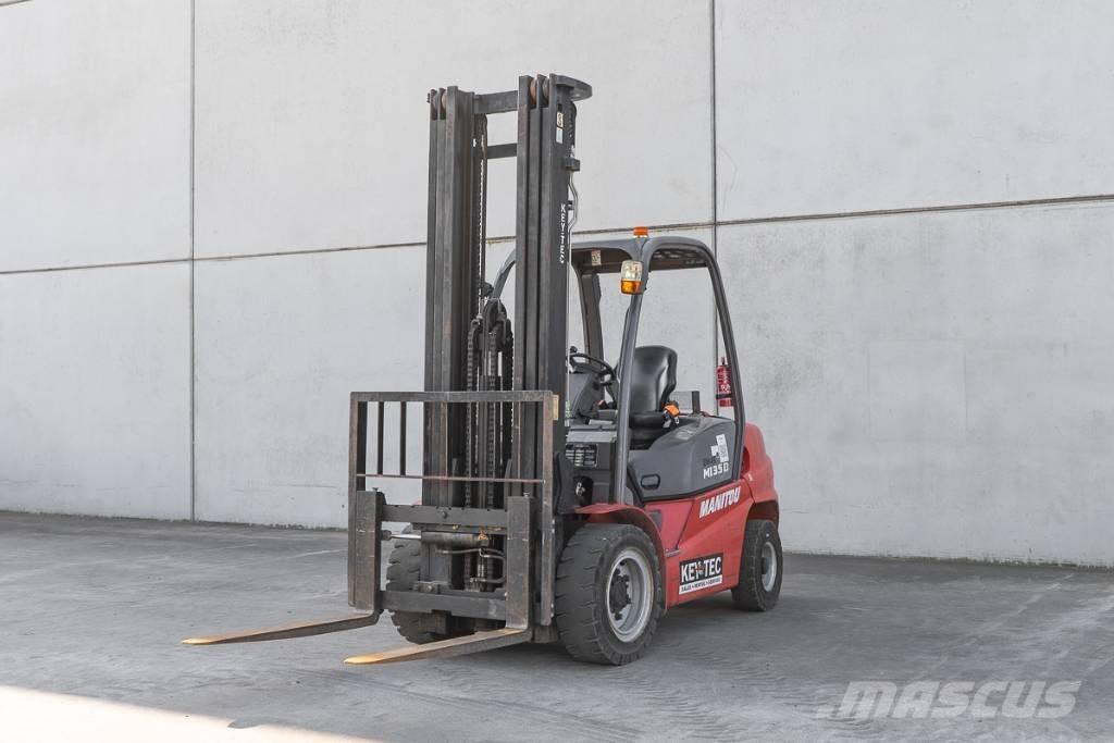 Manitou MI 35 D Tehnika ar dīzeļa dzinēju