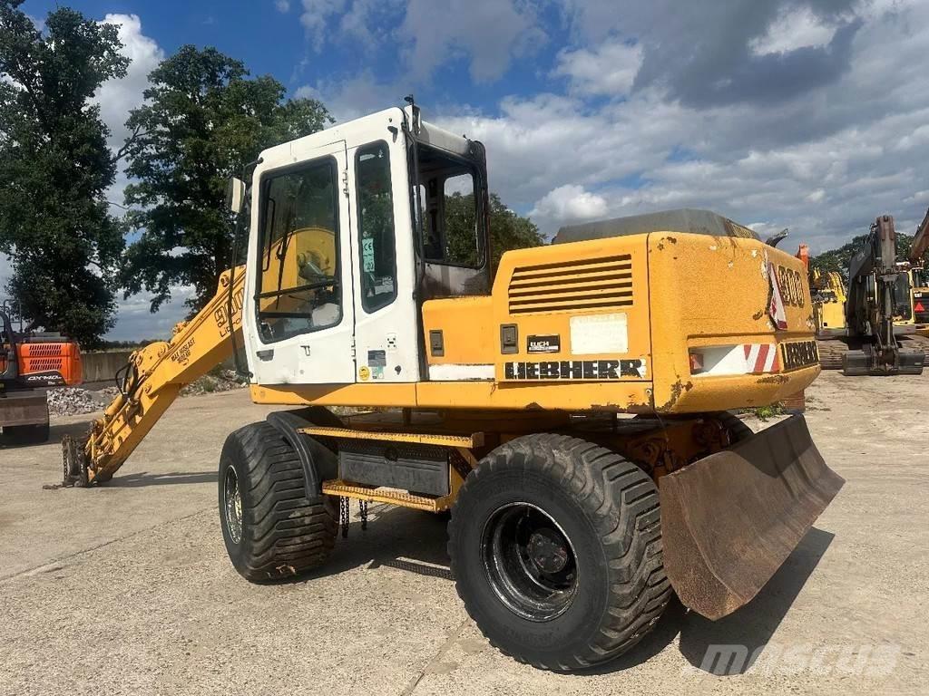 Liebherr A900 Ekskavatori uz riteņiem