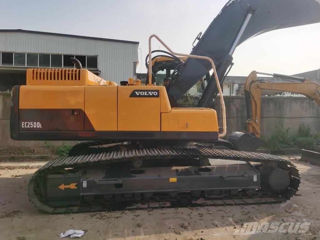 Volvo EC 250 D L Kāpurķēžu ekskavatori