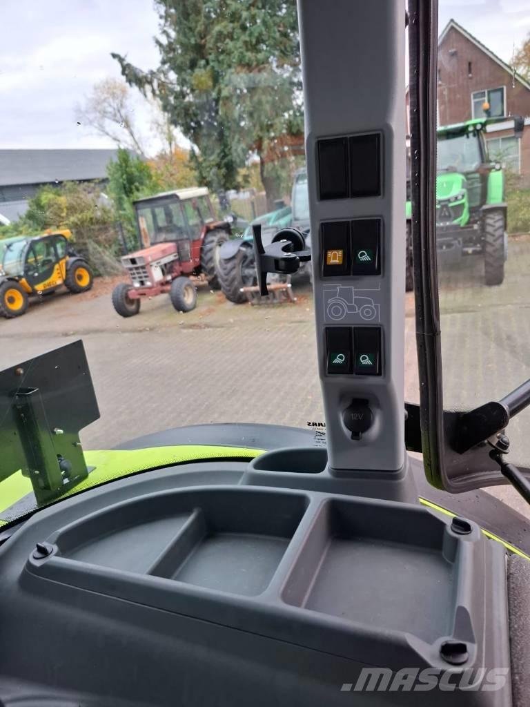CLAAS Arion 410 Traktori