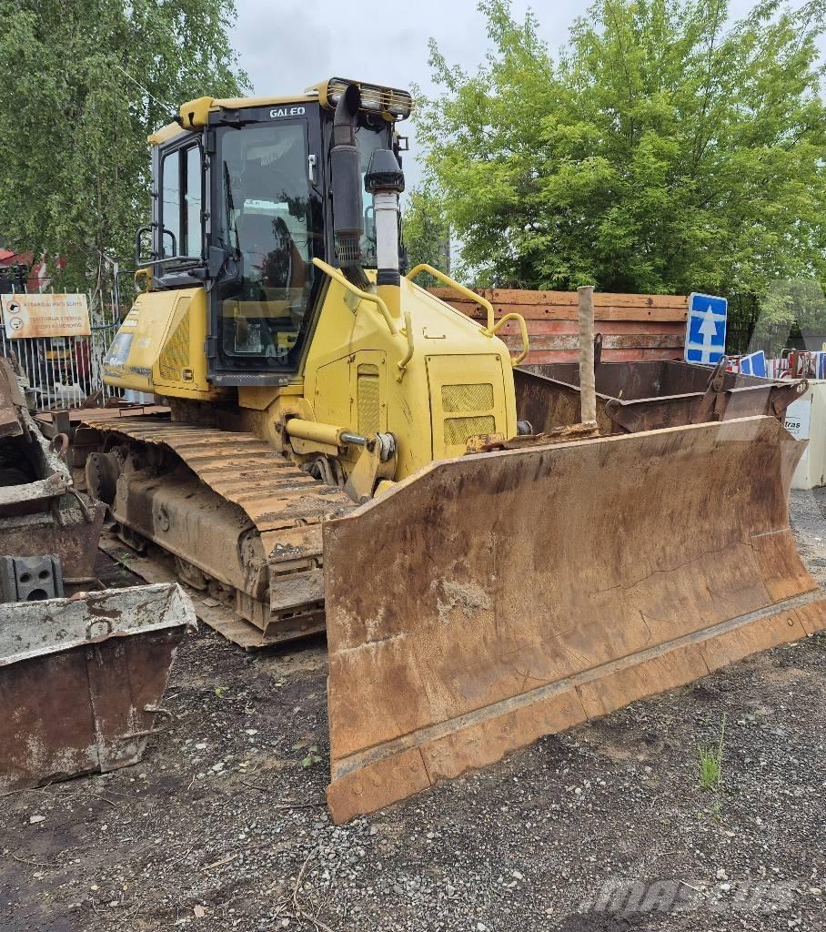 Komatsu D 51 EX-22 Kāpurķēžu buldozeri