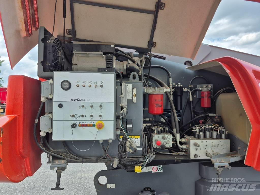 SkyJack SJ 66 T Strēles pacēlāji