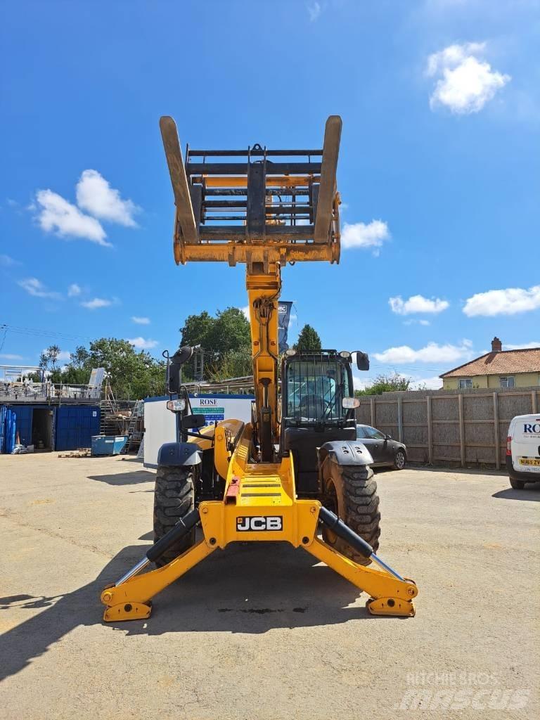 JCB 535 V 125 Teleskopiskie manipulatori