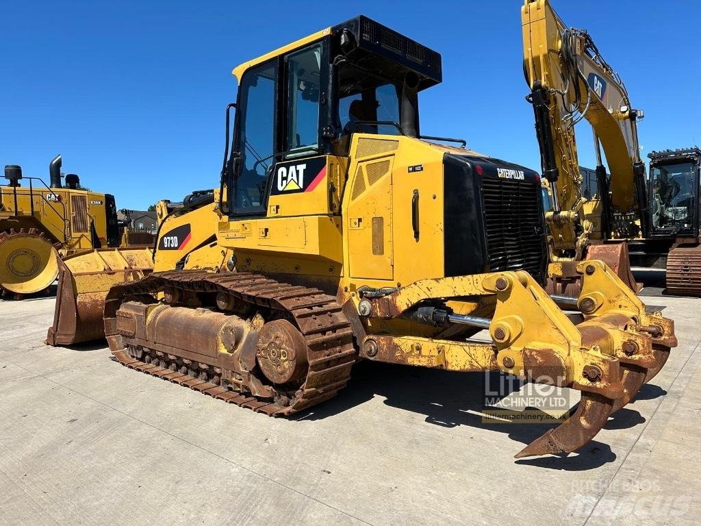 CAT 973D Kāpurķēžu iekrāvēji