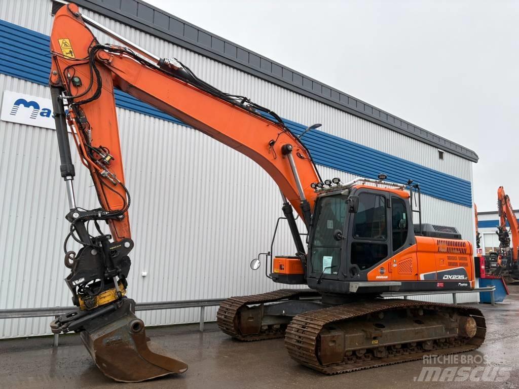 Doosan DX235LC-5 Kāpurķēžu ekskavatori