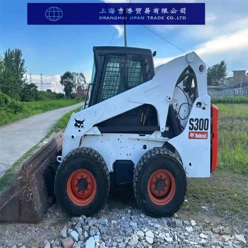 Bobcat s 300 Lietoti riteņu kompaktiekrāvēji