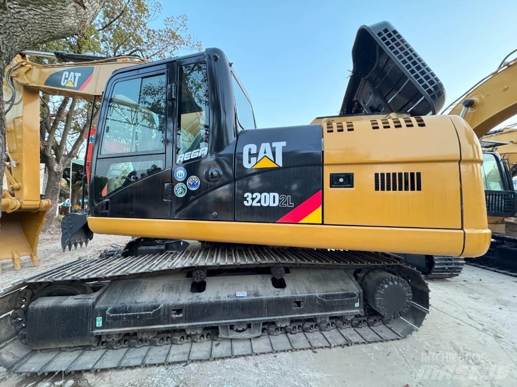 CAT 320D2L Kāpurķēžu ekskavatori