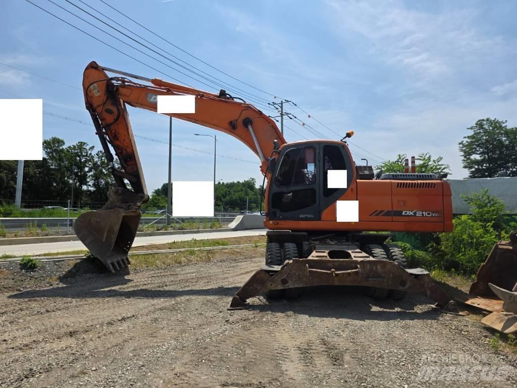 Doosan DX 210 W Ekskavatori uz riteņiem