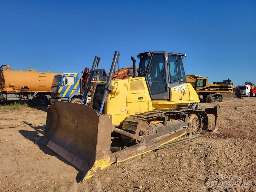 New Holland D 180 Kāpurķēžu buldozeri