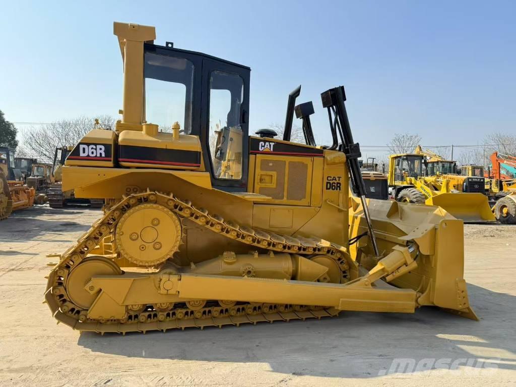 CAT D 6 R Kāpurķēžu buldozeri