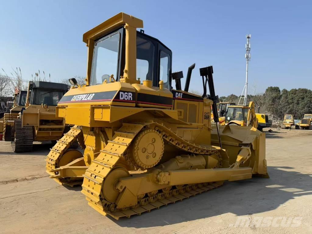 CAT D 6 R Kāpurķēžu buldozeri