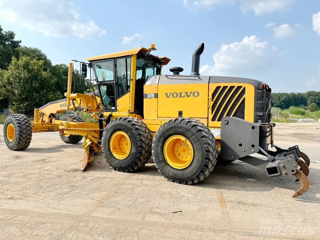 Volvo G970 + RIPPER Greideri