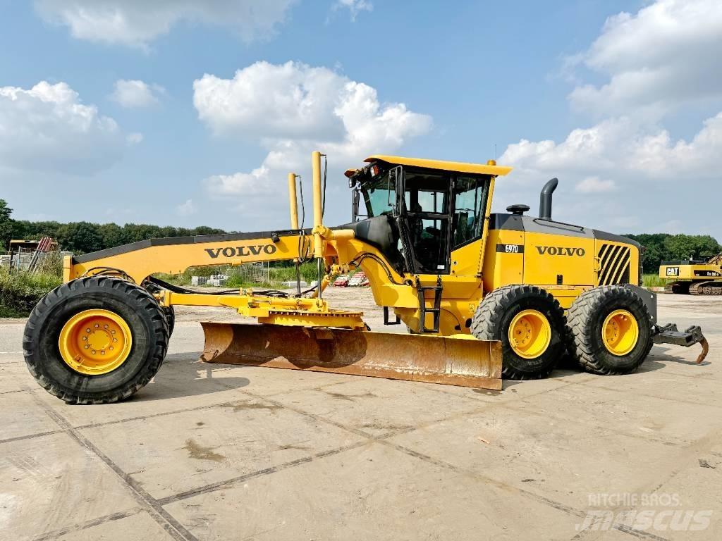 Volvo G970 + RIPPER Greideri