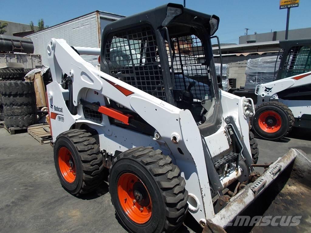 Bobcat S740 Lietoti riteņu kompaktiekrāvēji