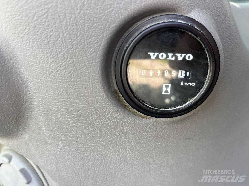 Volvo EC 300 EL Kāpurķēžu ekskavatori
