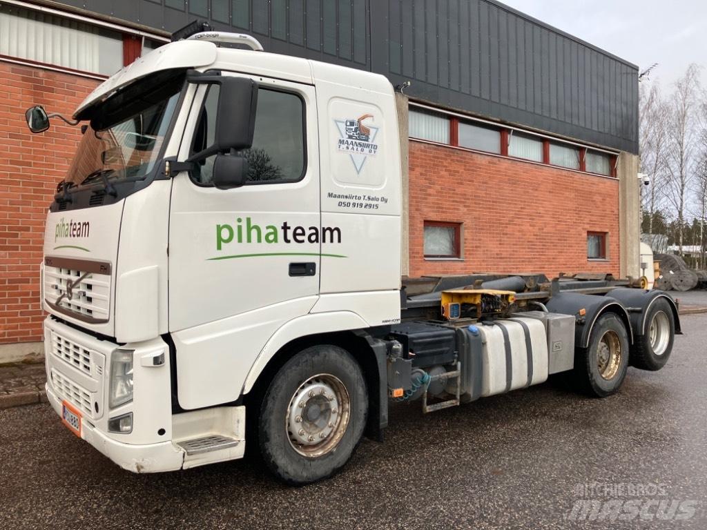 Volvo FH 550 Treileri ar āķi