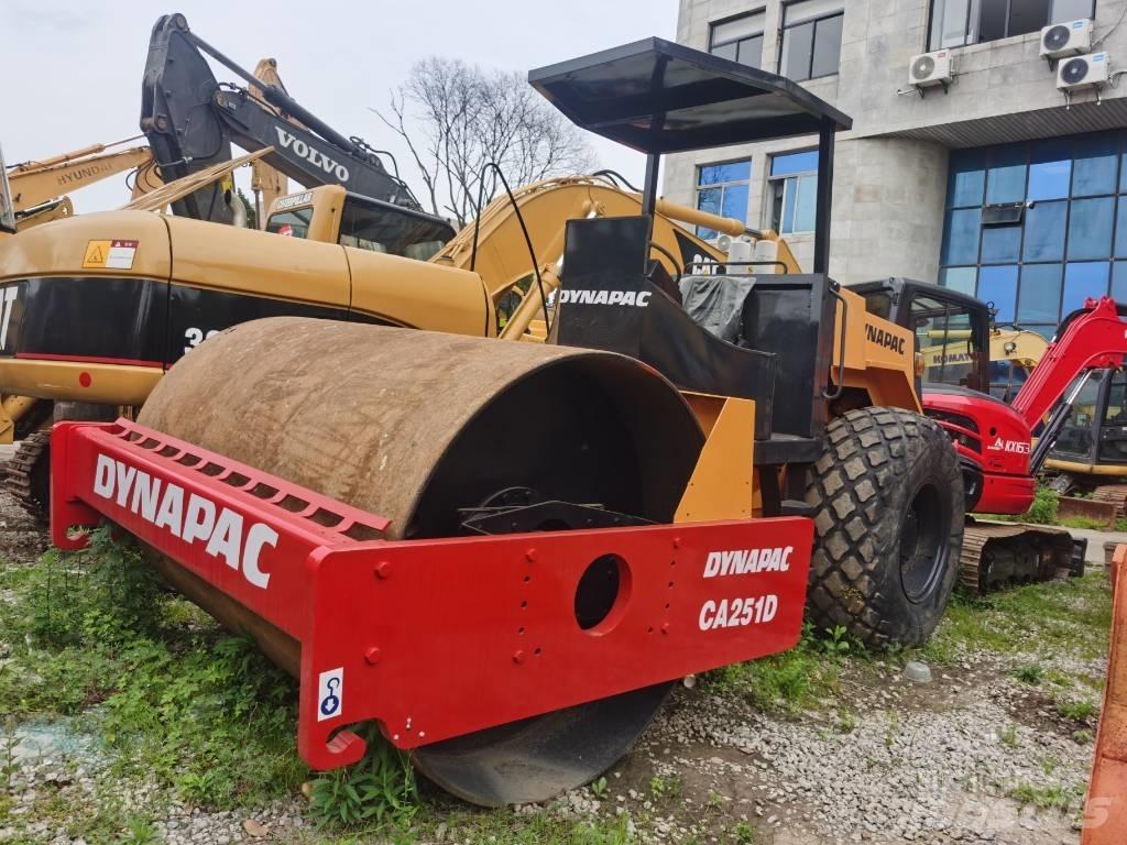 Dynapac CA 251 D Vienvalča grunts veltņi