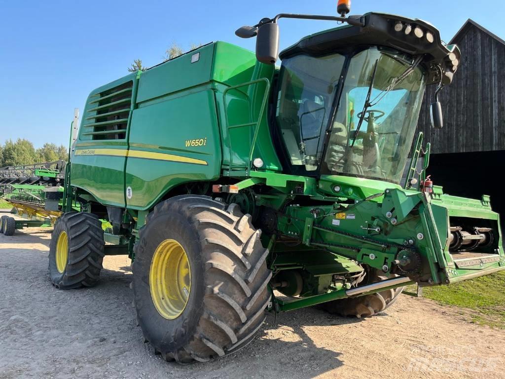 John Deere W 650 i Ražas novākšanas kombaini