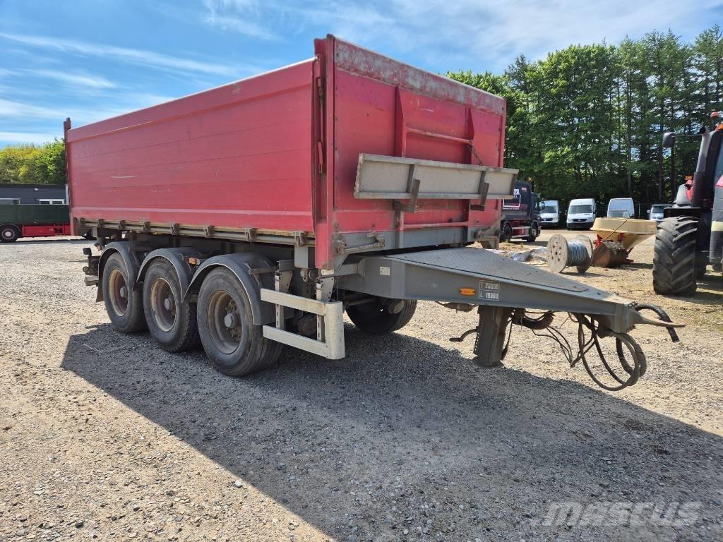 Nopa 3 axle tipper Pašizgāzējs