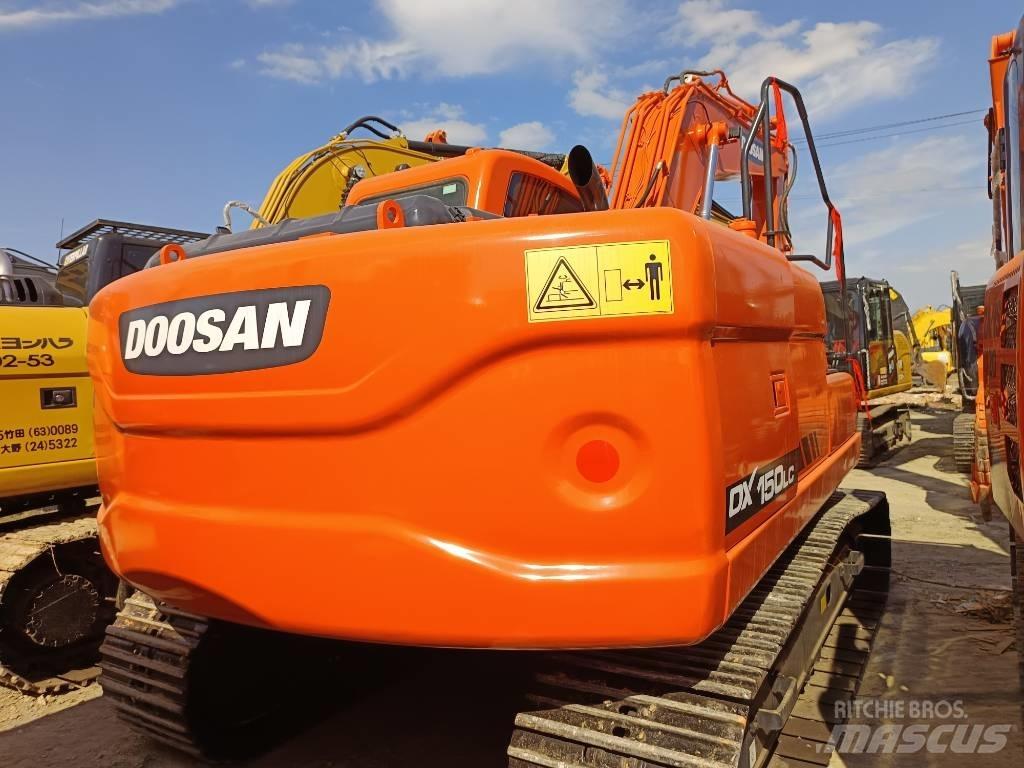 Doosan DX150 LC Kāpurķēžu ekskavatori