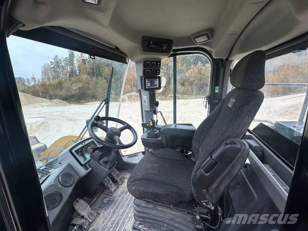 CAT 950 M Iekrāvēji uz riteņiem