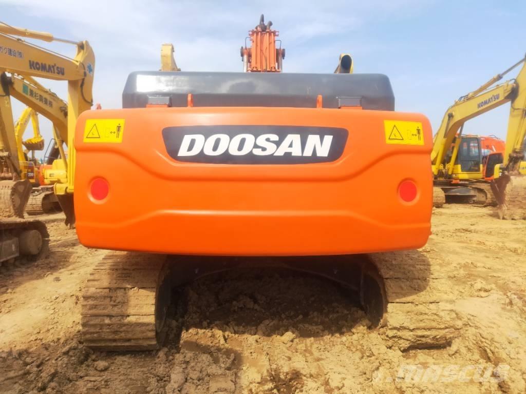 Doosan DX260LC Kāpurķēžu ekskavatori