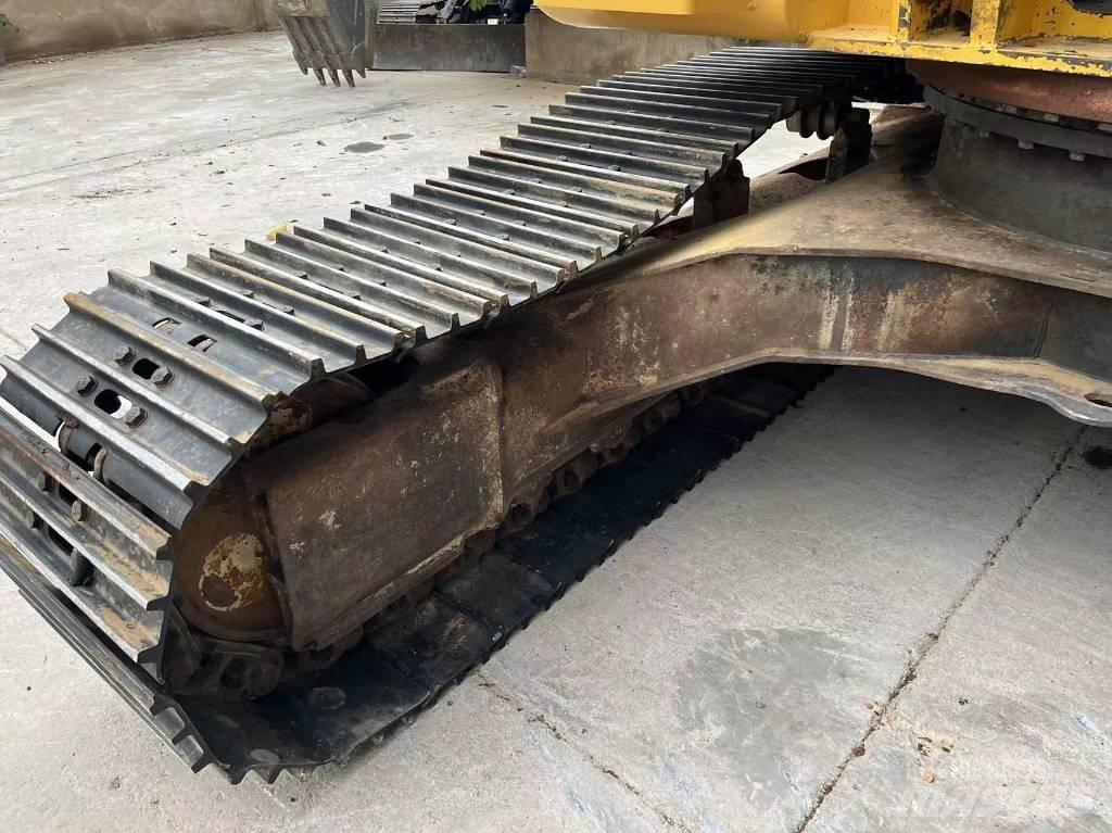 Sumitomo SH200Z3 Kāpurķēžu ekskavatori