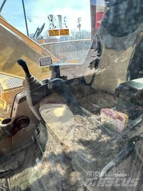 CAT 320 C L Kāpurķēžu ekskavatori