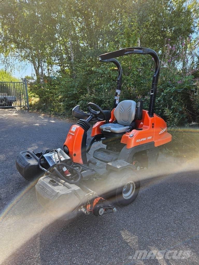 Jacobsen Eclipse322 Mauriņa pļaujmašīnas