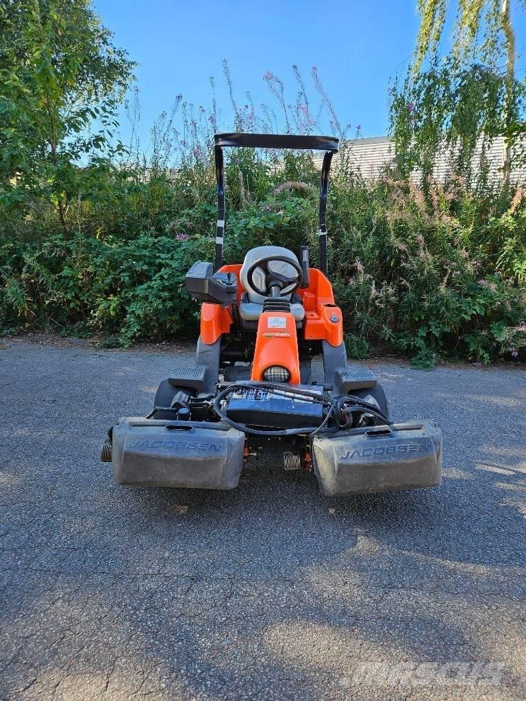 Jacobsen Eclipse322 Mauriņa pļaujmašīnas