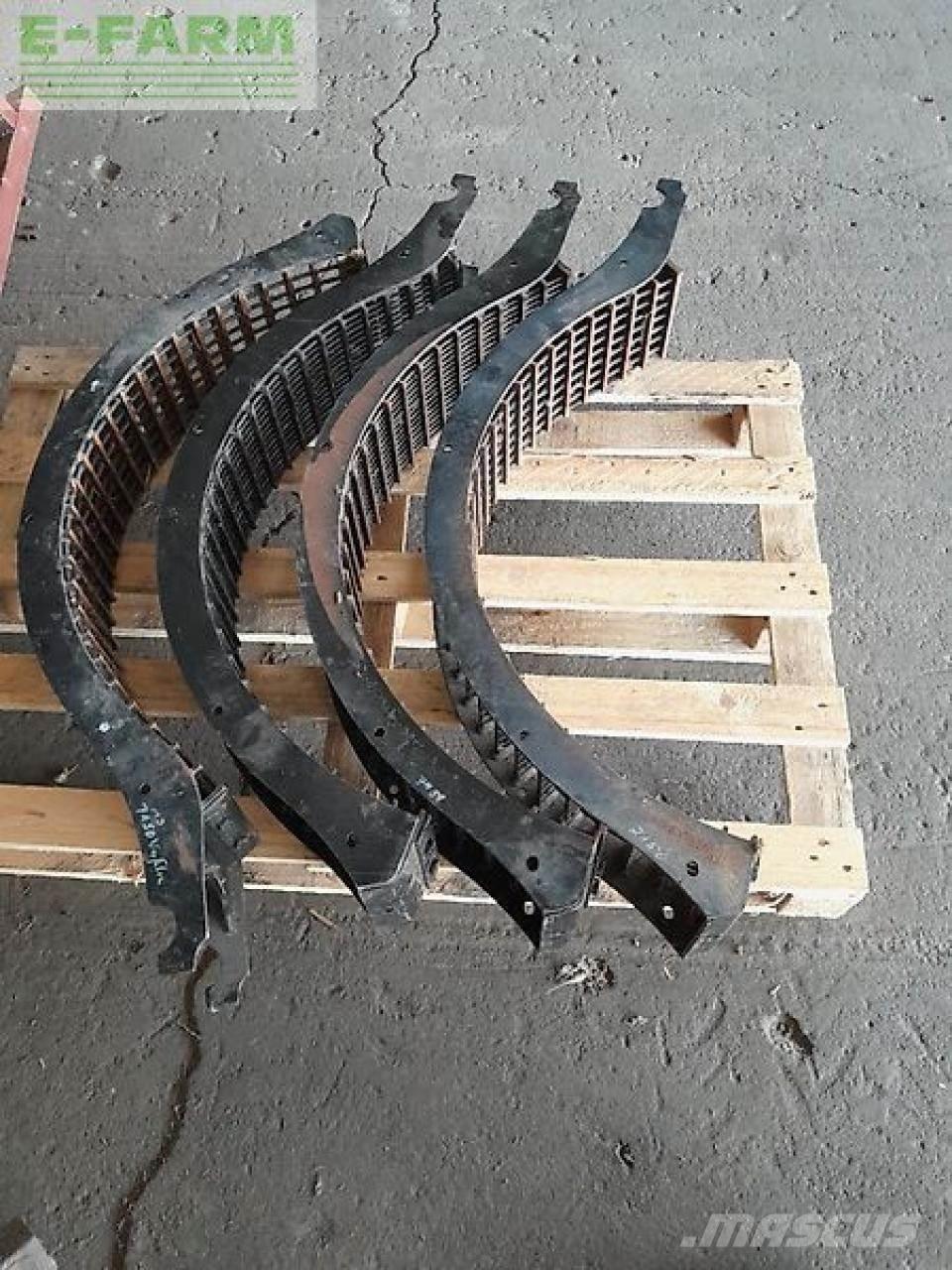 Case IH af 7150 Ražas novākšanas kombaini