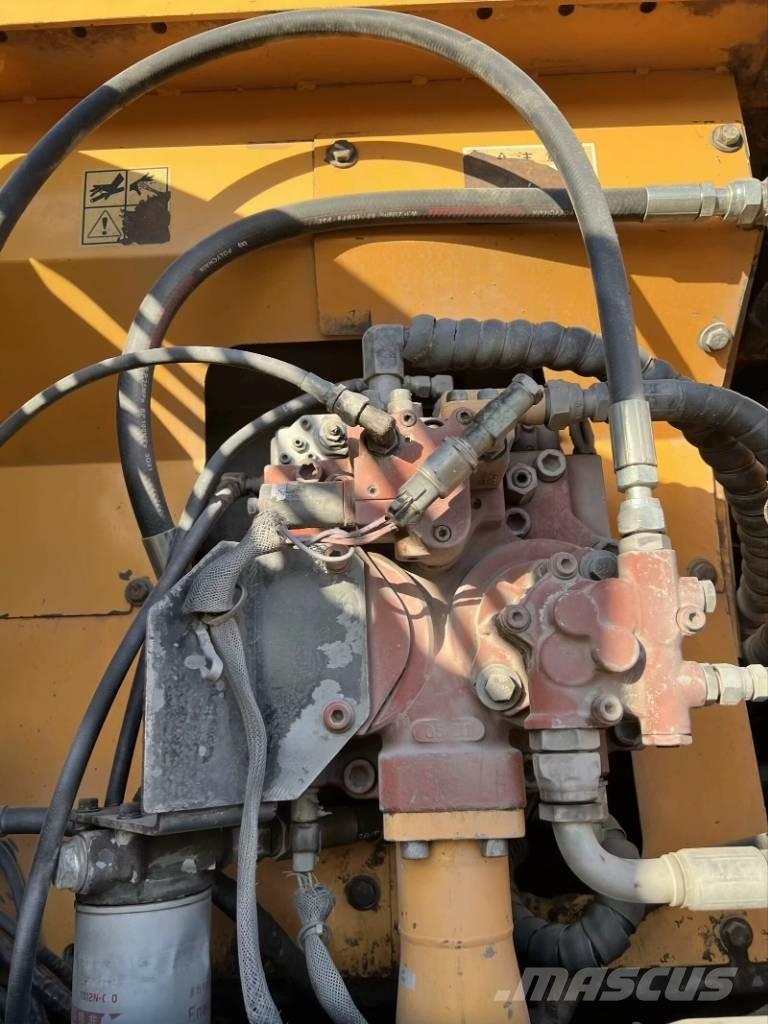 Hyundai R210W-9 Ekskavatori uz riteņiem