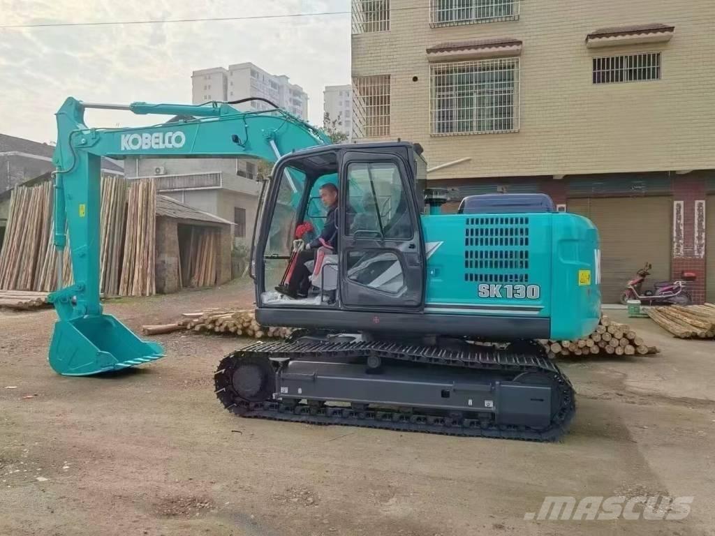 Kobelco SK130-11 Vidēja lieluma ekskavatori 7 t - 12 t