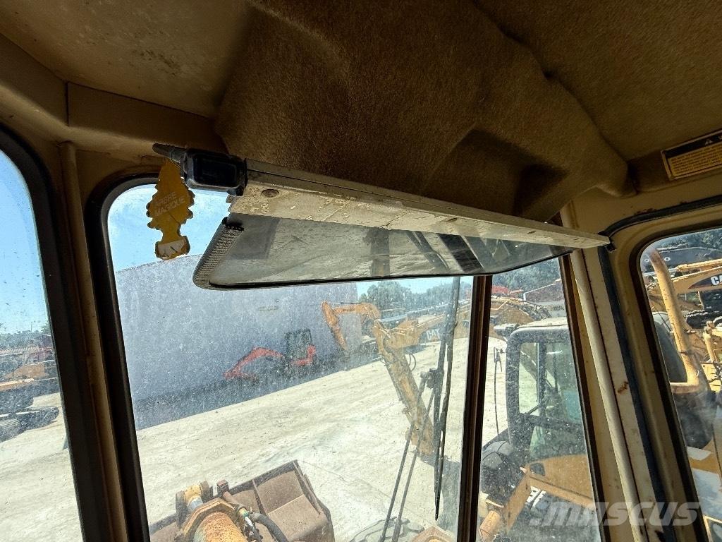 CAT 950 F Iekrāvēji uz riteņiem