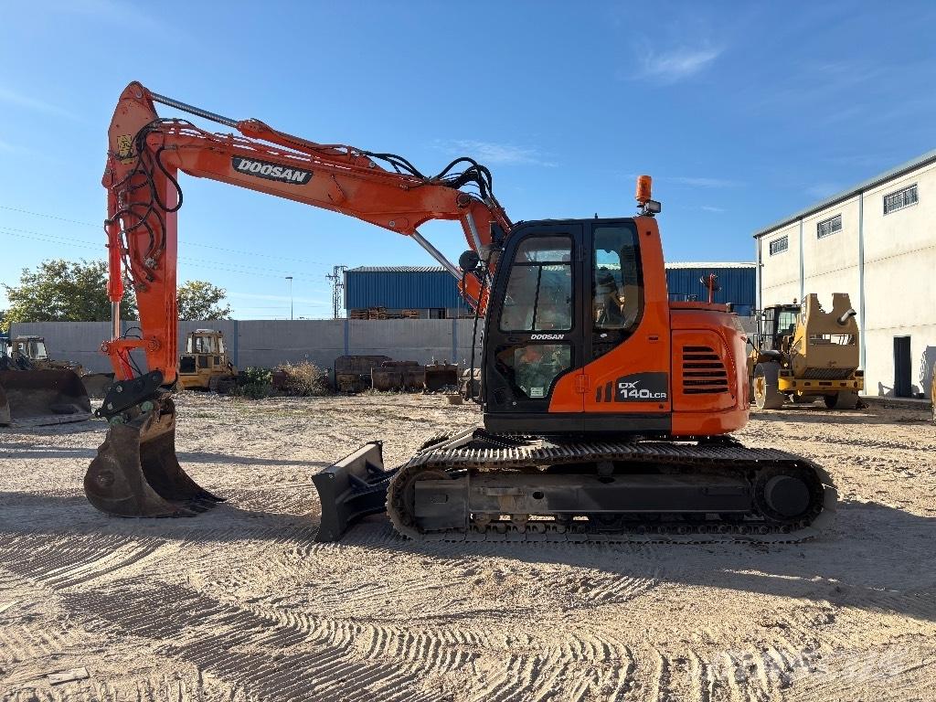 Doosan DX 140 LCR-3 Kāpurķēžu ekskavatori