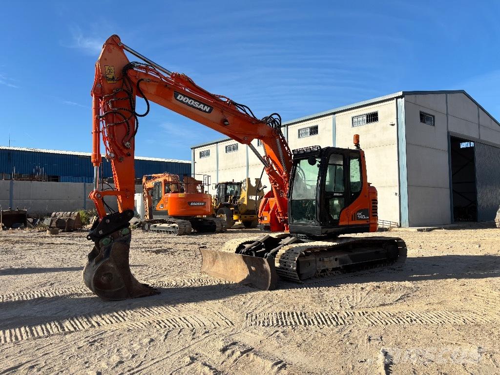 Doosan DX 140 LCR-3 Kāpurķēžu ekskavatori