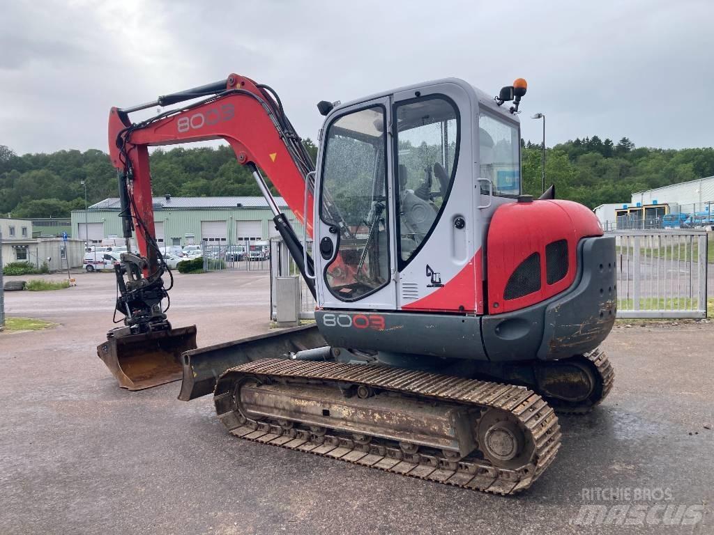 Neuson 8003 Vidēja lieluma ekskavatori 7 t - 12 t