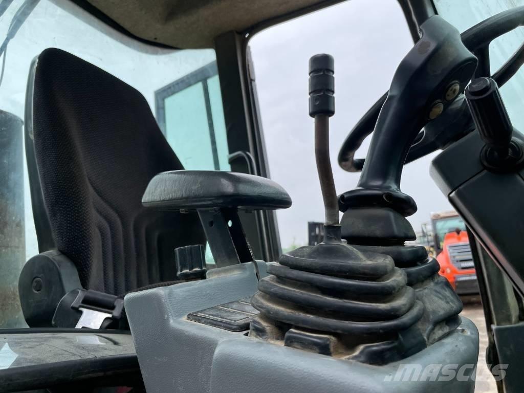 Volvo L 30 ZX Iekrāvēji uz riteņiem