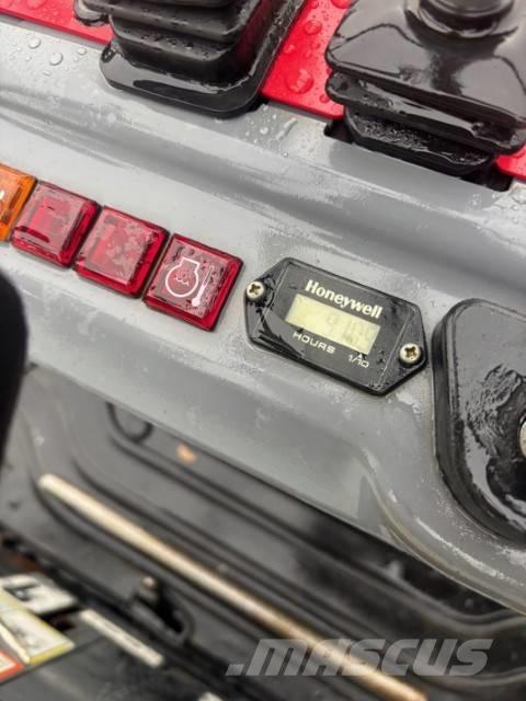 Takeuchi TB 210 R Mini ekskavatori < 7 t