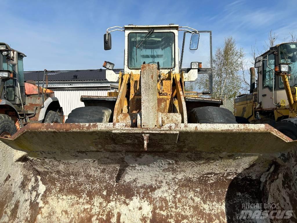 Liebherr L 551 Iekrāvēji uz riteņiem