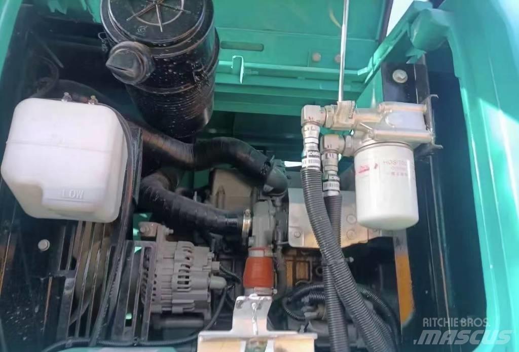 Kobelco SK 75 Kāpurķēžu ekskavatori