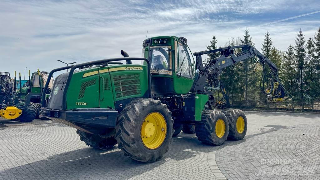 John Deere 1170 Harvesteri