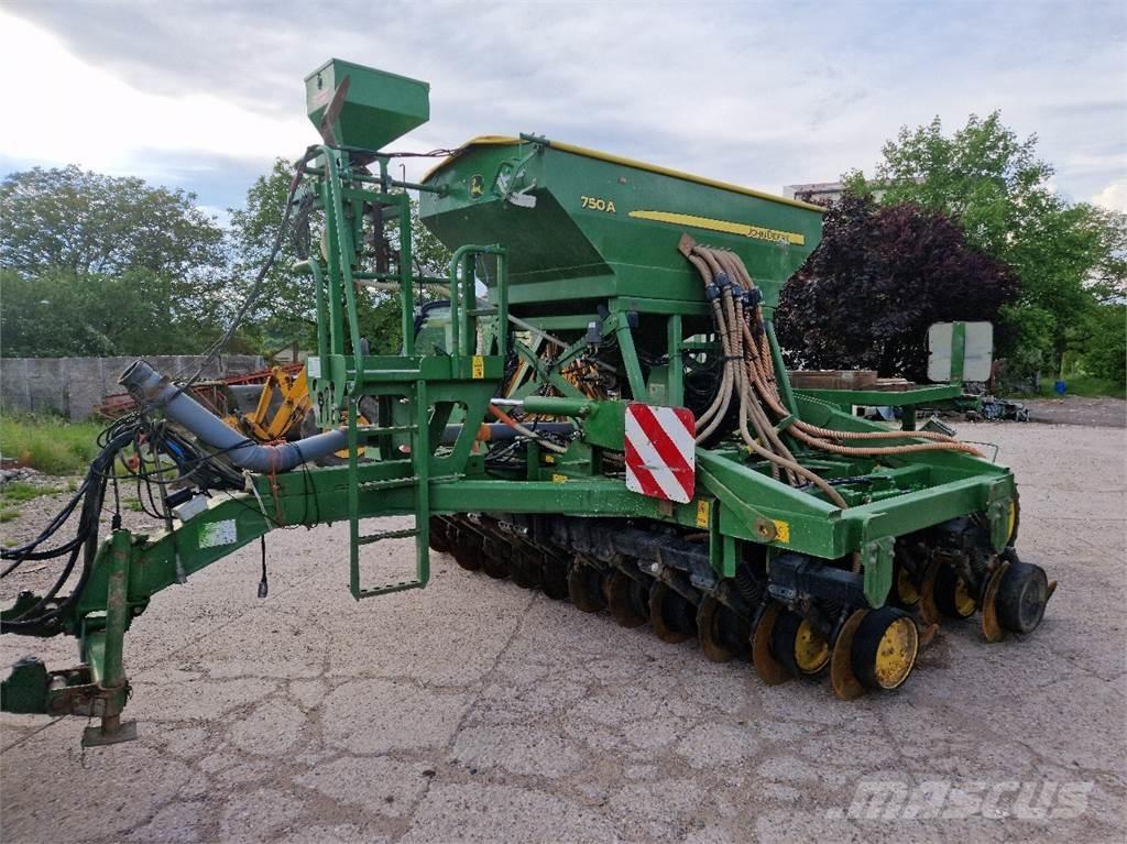 John Deere 750 A Kombinētās sējmašīnas