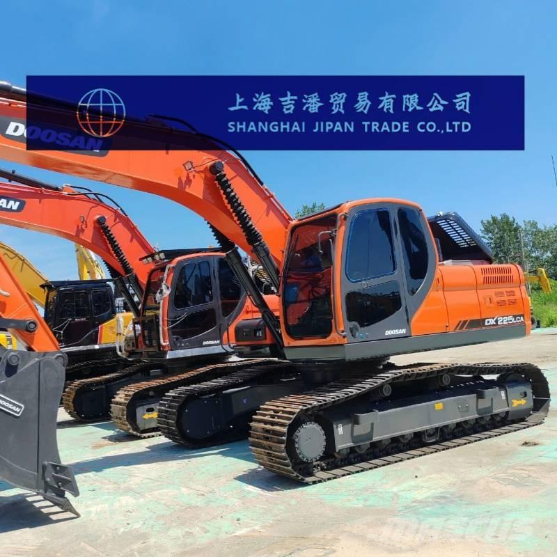 Doosan DX 225 Kāpurķēžu ekskavatori